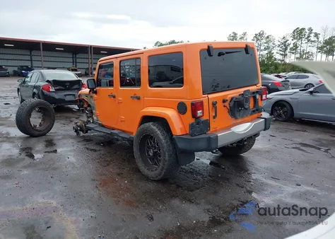 2013 Jeep Wrangler Unlimited Sahara z USA, uszkodzony, nr VIN 1C4HJWEGXDL528075
